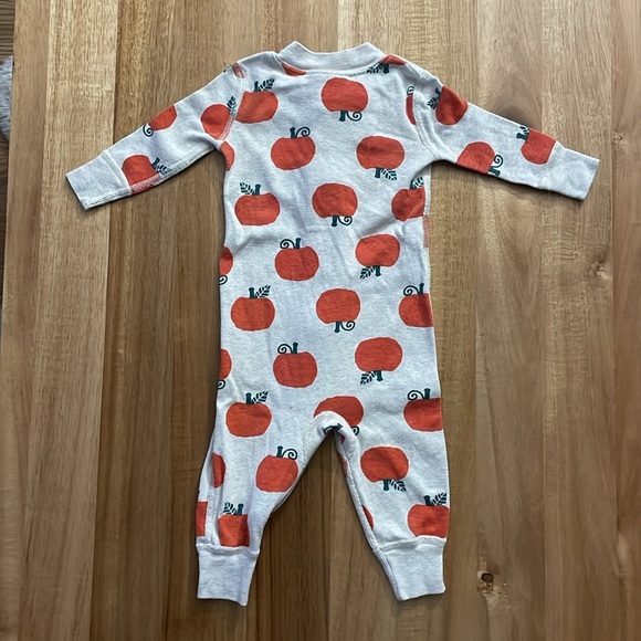 Hanna Andersson Organic Cotton, Pumpkin Halloween Fall Sleeper Onesie - Picture 6 of 6
